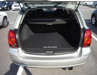 2003 Toyota Avensis Wagon Pictures