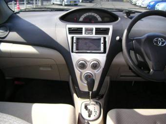 2006 Toyota Belta Images