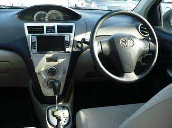 2006 Toyota Belta Photos