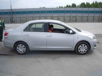 2006 Toyota Belta Pictures