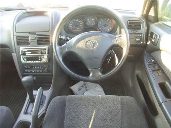 2000 Toyota Caldina For Sale