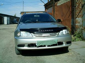 2002 Toyota Caldina Photos