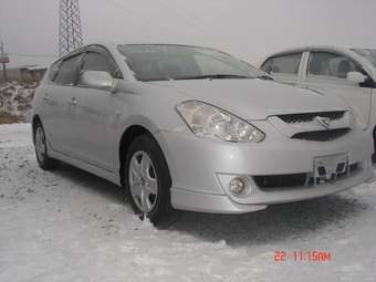 2004 Toyota Caldina Photos