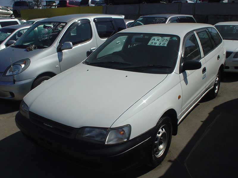 2000 Toyota Caldina Van Pictures