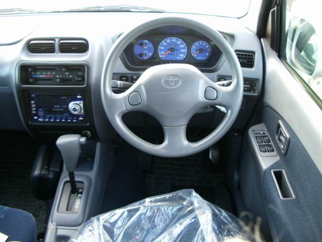 1999 Toyota Cami Pictures