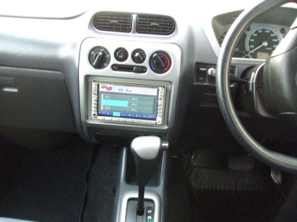 2001 Toyota Cami