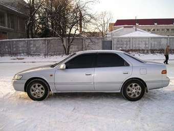 Toyota camry gracia 1998