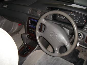 1999 Toyota Camry Gracia Photos