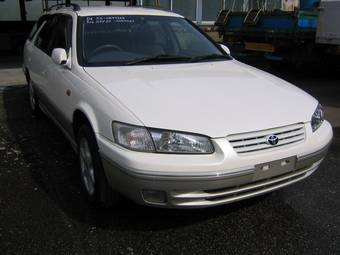 1999 Toyota Camry Gracia Wagon Pictures