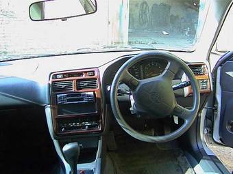 1998 Toyota Carina Photos