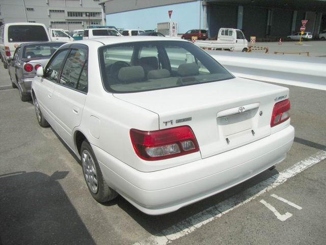 2000 Toyota Carina Images