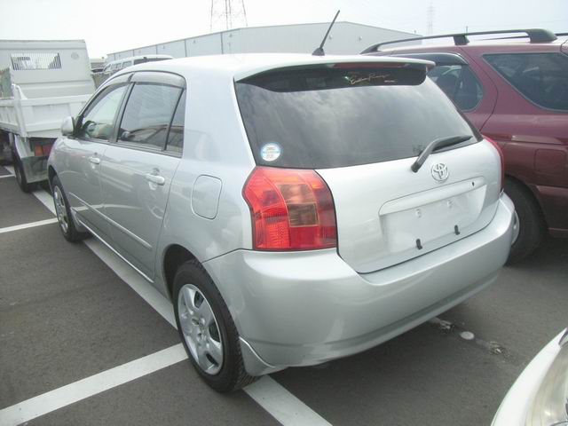 2002 Toyota Corolla Pictures