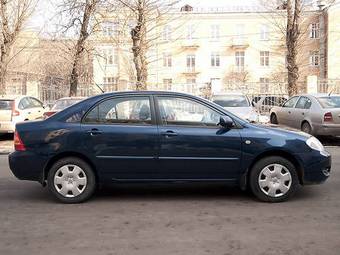 2004 Toyota Corolla Photos