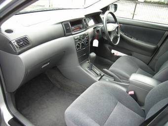 2004 Toyota Corolla Photos