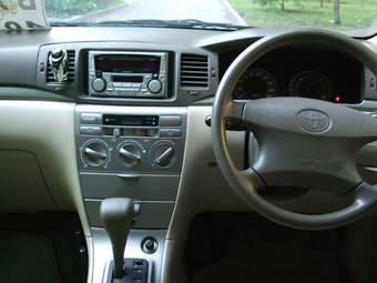 2004 Toyota Corolla Pics