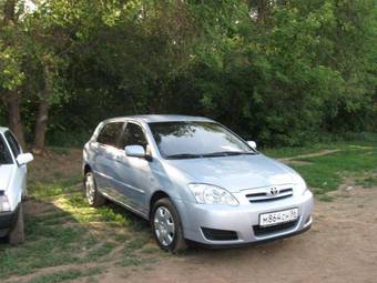 2005 Toyota Corolla Photos