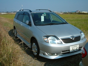 Toyota corolla fielder 2000