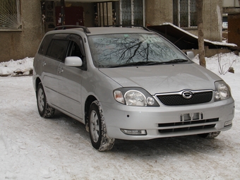 Toyota corolla fielder 2000