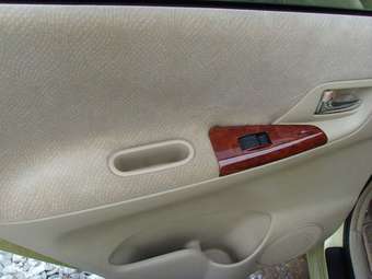 2002 Toyota Corolla Spacio Images