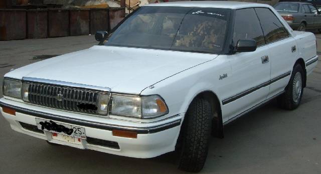 1990 Toyota Crown