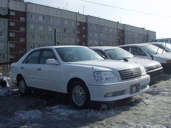 2000 Toyota Crown