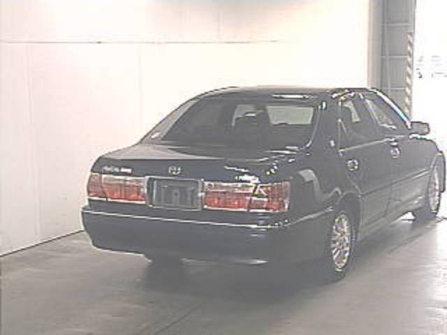 2000 Toyota Crown