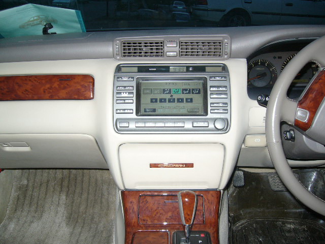 2000 Toyota Crown