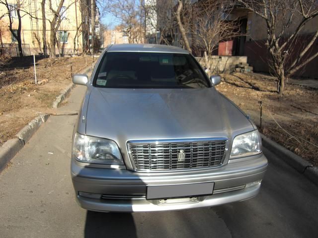 2000 Toyota Crown