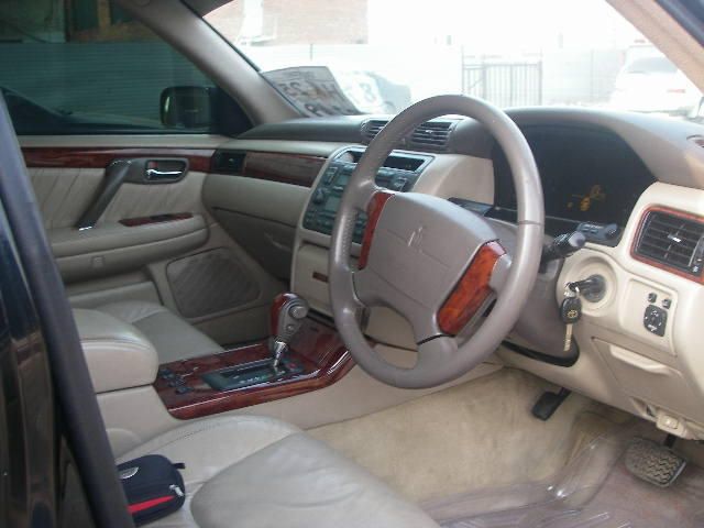 2000 Toyota Crown