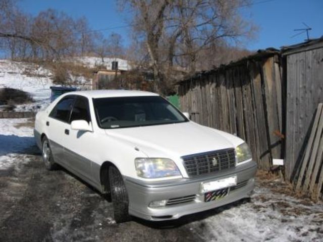 2000 Toyota Crown