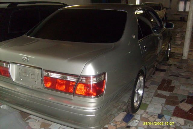 2000 Toyota Crown