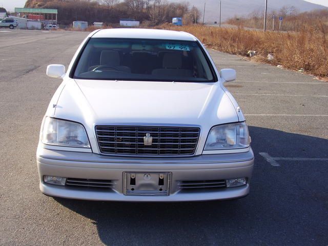 2000 Toyota Crown