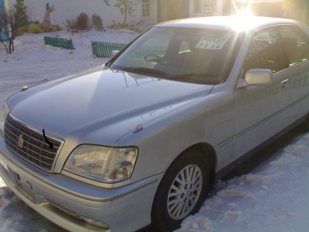 2000 Toyota Crown