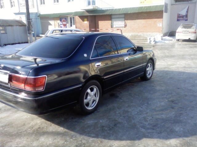 2002 Toyota Crown