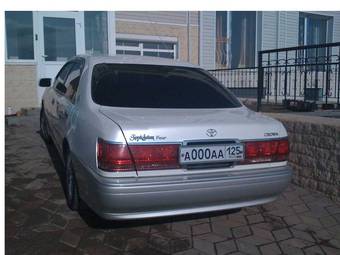 2002 Toyota Crown Photos