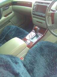 2003 Toyota Crown Photos