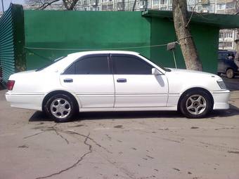 2003 Toyota Crown Pics