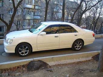 2003 Toyota Crown Pictures