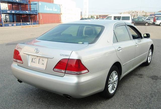 2004 Toyota Crown