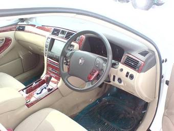 2004 Toyota Crown For Sale