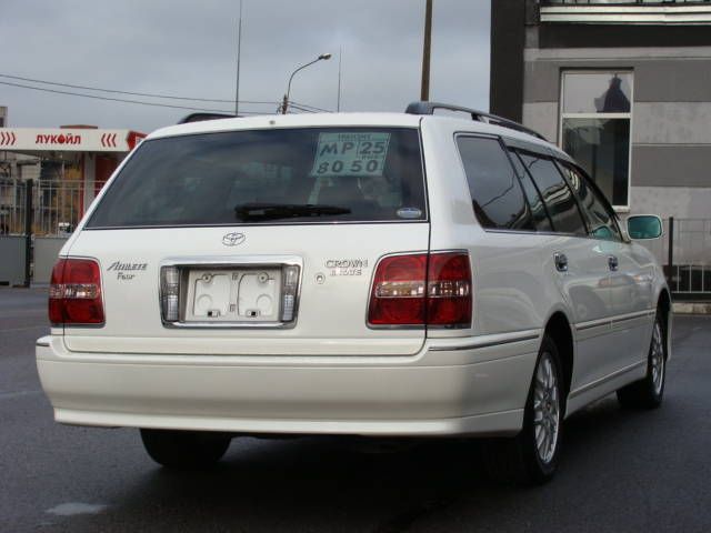 2002 Toyota Crown Estate