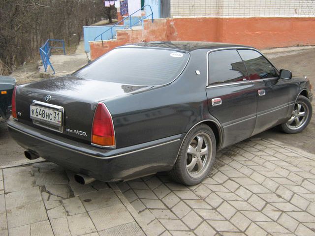 1997 Toyota Crown Majesta