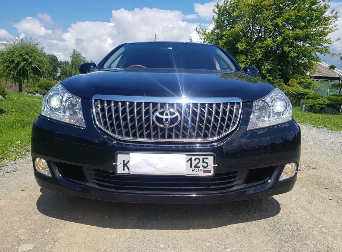 Toyota majesta urs206