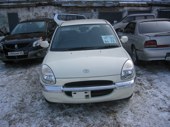 2000 Toyota Duet