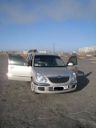 2002 Toyota Duet Pictures