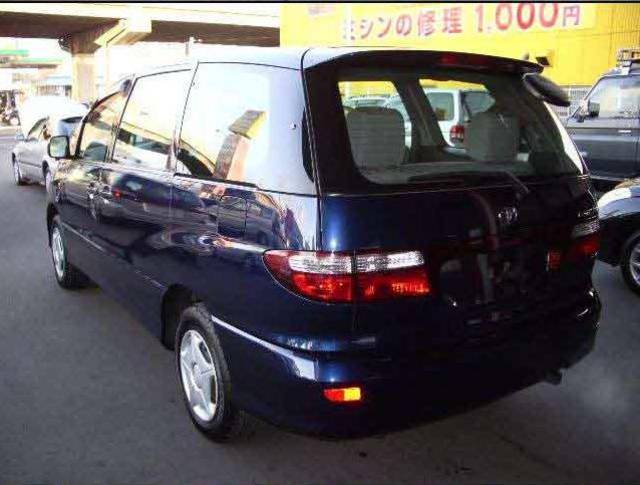 2000 Toyota Estima