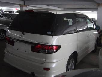 2003 Toyota Estima Images