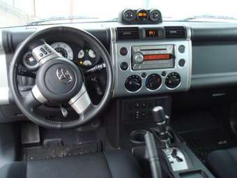 2006 Toyota FJ Cruiser Pictures