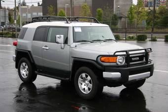 2010 Toyota FJ Cruiser Photos