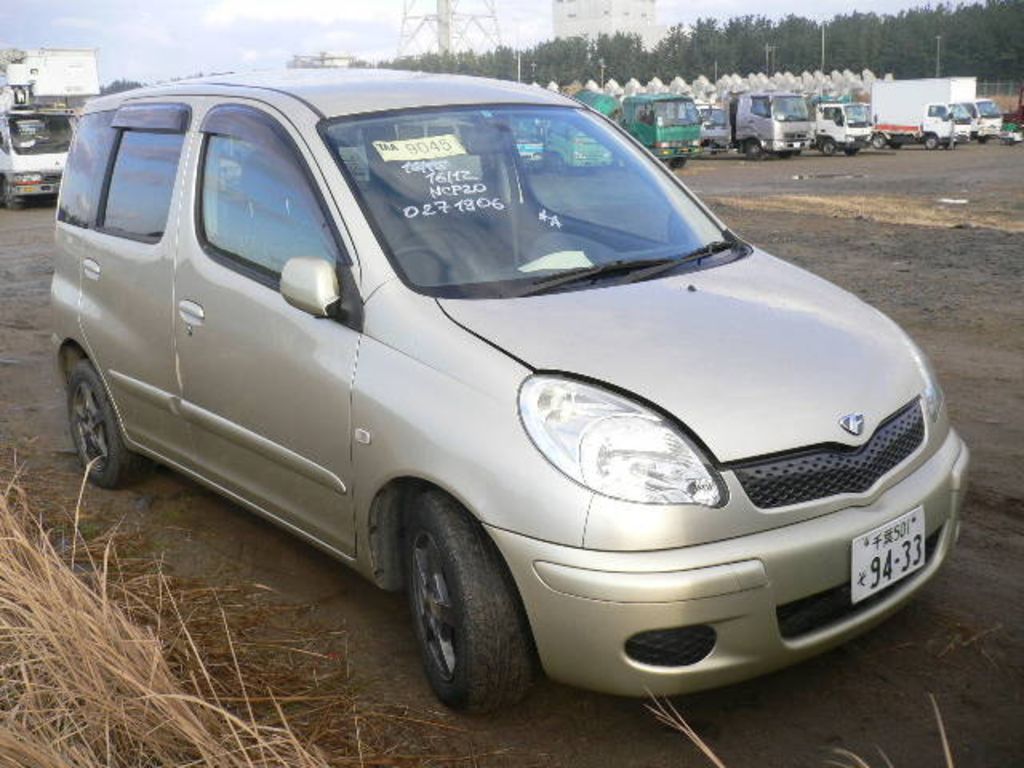 2003 Toyota Funcargo